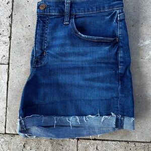 GAP Mid Rise 5” Jean Shorts with Frayed Hem Women’s 31 12